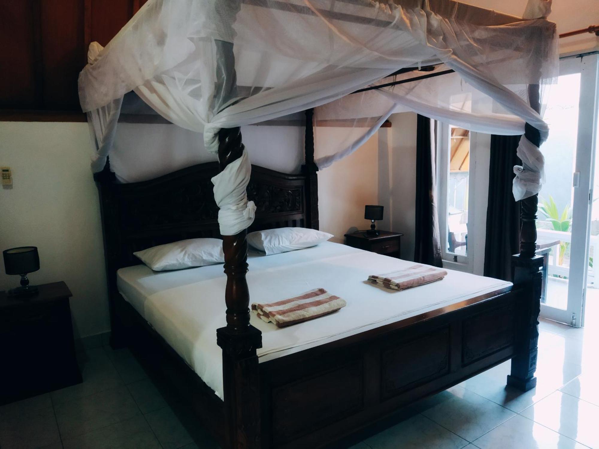Balengku Homestay Гили-Эйр Экстерьер фото