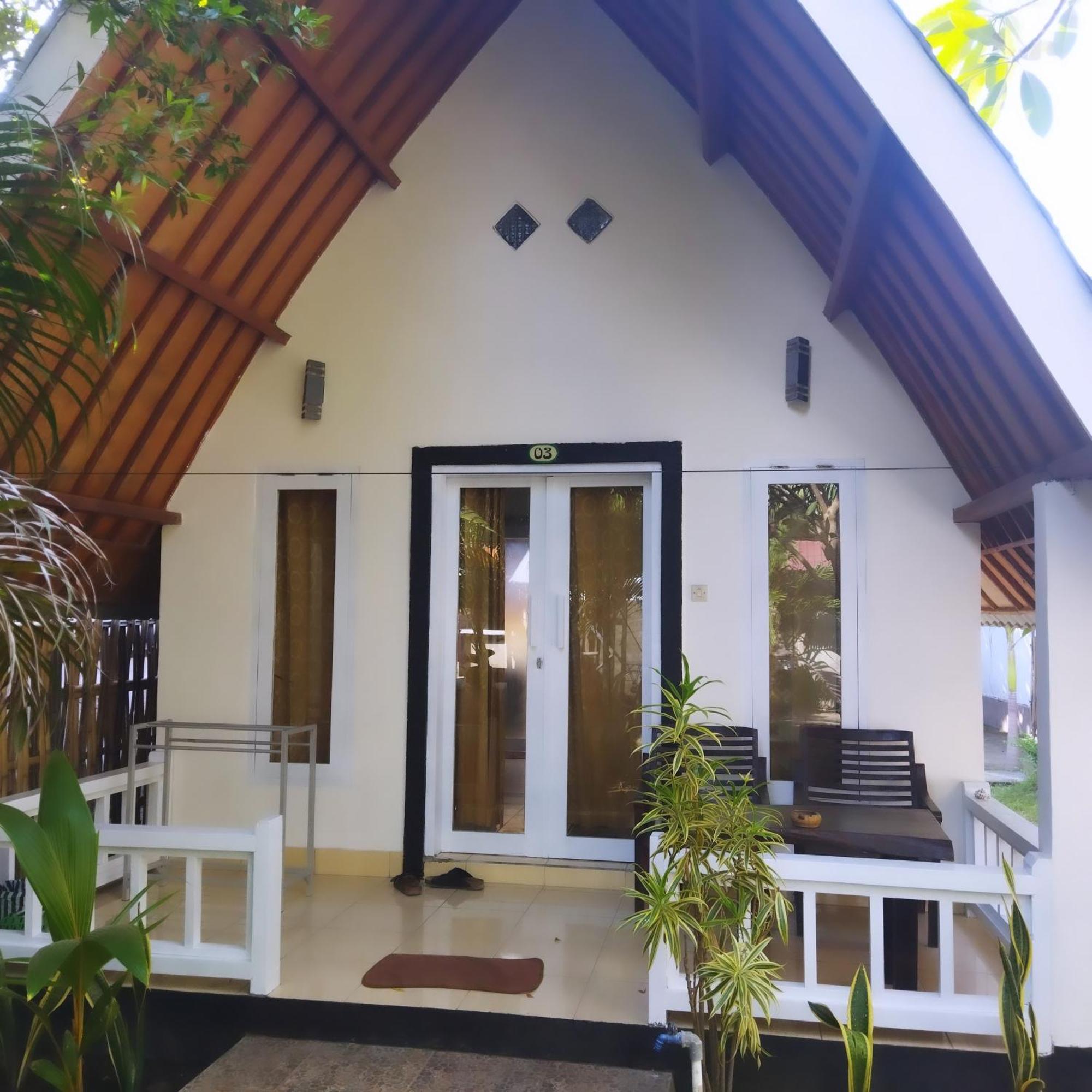 Balengku Homestay Гили-Эйр Экстерьер фото
