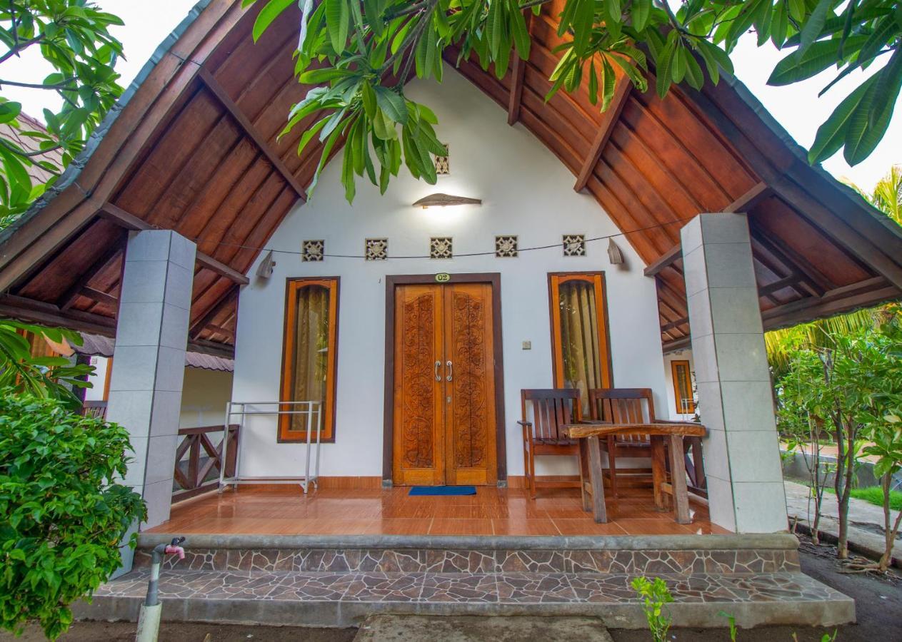 Balengku Homestay Гили-Эйр Экстерьер фото