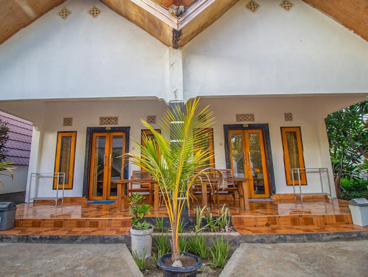 Balengku Homestay Гили-Эйр Экстерьер фото