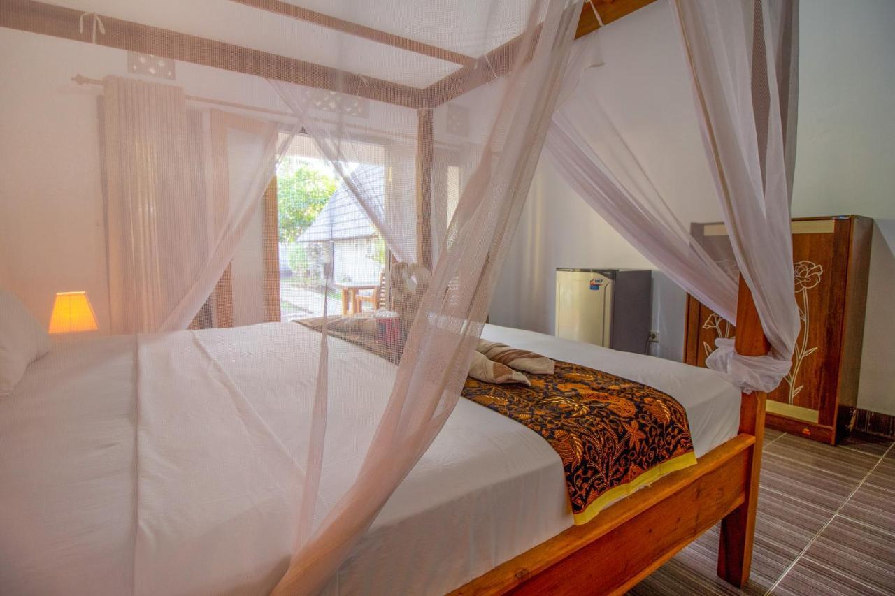 Balengku Homestay Гили-Эйр Экстерьер фото