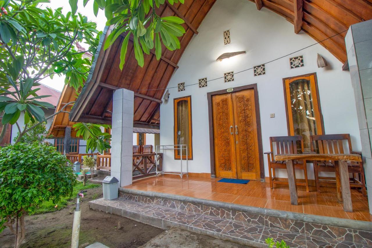 Balengku Homestay Гили-Эйр Экстерьер фото